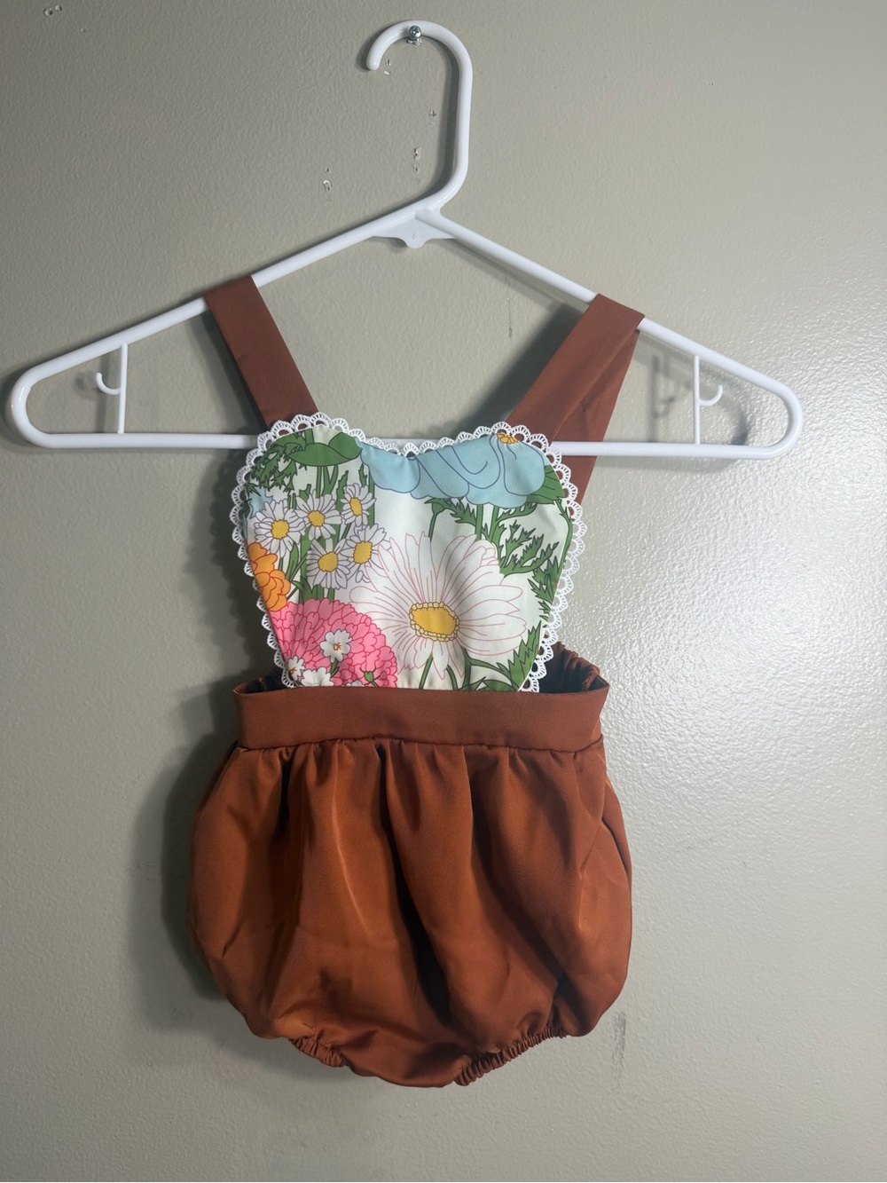 Bailey’s Blossoms Mavis Heart Doily Bubble Romper Rust NWT 12-18M Baby